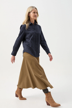 Load image into Gallery viewer, Goondiwindi Cotton - Casual Polished Cotton Shirt -Parisian Night colour side shot