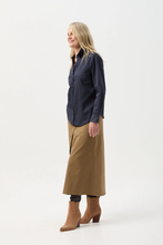 Load image into Gallery viewer, Goondiwindi Cotton - Casual Polished Cotton Shirt -Parisian Night colour side shot