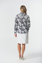 Load image into Gallery viewer, Goondiwindi Cotton - Cotton Classic Shirt - Camelia Print back shot
