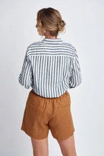 Load image into Gallery viewer, Goondiwindi Cotton - Linen Shorts in Bronze colour back shot