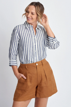 Load image into Gallery viewer, Goondiwindi Cotton - Linen Shorts in Bronze colour front shot