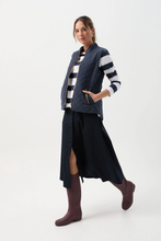 Load image into Gallery viewer, Goondiwindi Cotton - Longline Quilted Vest Navy - Navy colour side shot