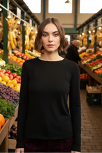 Load image into Gallery viewer, Knewe Label - Hero Top - Black colour front shot