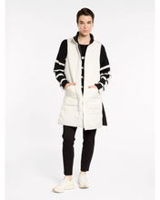 Load image into Gallery viewer, Marco Polo - Reversible Showerproof Vest - Black/Ivory colour front shot