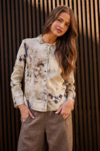 Load image into Gallery viewer, Naturals O&J Button Down Top Emperador colour front shot