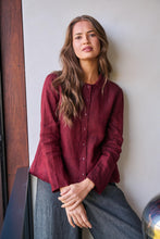 Load image into Gallery viewer, Naturals O&J Button Down Top Redwood colour front shot