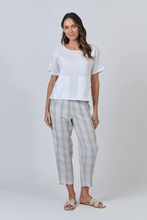 Load image into Gallery viewer, Naturals O&J Round Neck Top White colour front shot