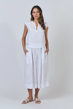 Load image into Gallery viewer, Naturals O&J Round Notched Neckline Top White colour front shot