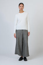 Load image into Gallery viewer, Naturals by O&J Jumper Tofu colour front shot