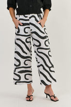 Load image into Gallery viewer, Naturals by O&J Linen Pants Black Ribbon colour front shot