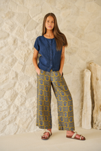 Load image into Gallery viewer, Naturals by O&J Linen Pants Motif colour front shot