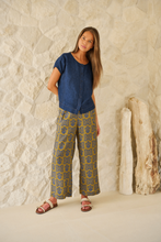 Load image into Gallery viewer, Naturals by O&J Linen Pants Motif colour front shot