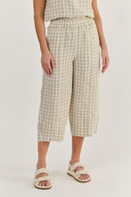Load image into Gallery viewer, Naturals by O&J Linen Pants Nougat colour front shot