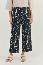 Load image into Gallery viewer, Naturals by O&J Linen Pants Universe colour front shot