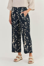 Load image into Gallery viewer, Naturals by O&J Linen Pants Universe colour side shot