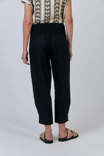 Load image into Gallery viewer, Naturals by O&J Linen Stretch Pants Black colour back shot