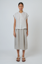 Load image into Gallery viewer, Naturals by O&J Linen Top Travertine colour front shot