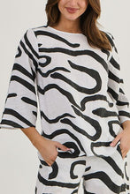 Load image into Gallery viewer, Naturals by O&J Mid Sleeve Linen Top Black Ribbon colour front closed up shot