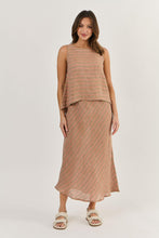 Load image into Gallery viewer, Naturals by O&J Sleeveless Linen Top Brick colour front shot