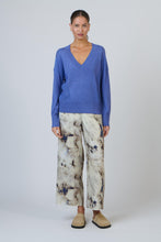 Load image into Gallery viewer, Naturals by O&J V-Neck Knit Top Lake colour front shot