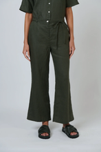 Load image into Gallery viewer, Naturals by O&J Wide Leg Linen Pants Topiary colour front shot