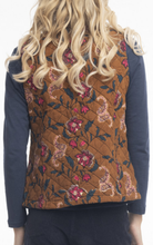 Load image into Gallery viewer, Orientique Aida Reversible Vest Back Closed up