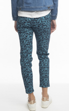 Load image into Gallery viewer, Orientique Reversible Drill Pants Navy Back Closed up