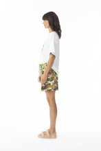 Load image into Gallery viewer, Orientique T-shirts Shorts Cecilia colour side shot