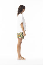 Load image into Gallery viewer, Orientique T-shirts Shorts Cecilia colour side shot