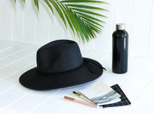 Load image into Gallery viewer, Robynne - Packable Panama - Black colour
