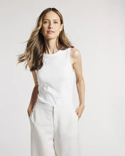 Load image into Gallery viewer, Yarra Trail - Bay Tank in White colour front shot