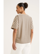 Load image into Gallery viewer, Yarra Trail - Carbon Stripe - Camel Marle/ Navy colour back shot