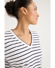 Load image into Gallery viewer, Yarra Trail - Carbon Stripe - White/ Navy colour side closed up shot