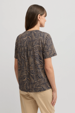 Load image into Gallery viewer, Yarra Trail - Central Tee - Navy colour back shot