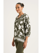 Load image into Gallery viewer, Yarra Trail - Grove Top side shot