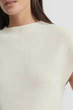 Load image into Gallery viewer, Yarra Trail - Insignia Knit - Ecru colour front closed up shot