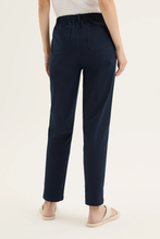 Load image into Gallery viewer, Yarra Trail - Mont Pant - Navy colour back shot