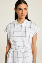 Load image into Gallery viewer, Yarra Trail - Sentosa Dress in Black/White colour front closed up shot