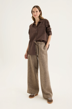 Load image into Gallery viewer, Yarra Trail - Tirari Shirt - Espresso colour front shot