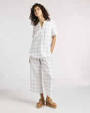 Load image into Gallery viewer, Yarra Trail Sentosa Pant in Black/White colour front shot