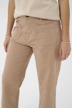 Load image into Gallery viewer, Cream - Berta 7/8 Twill Audrey Fit - Amphora colour side closed up shot
