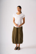 Load image into Gallery viewer, Foil - Clean Queen Top - White colour front shot
