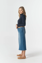 Load image into Gallery viewer, Goondiwindi Cotton - The Traditional Cotton Skivvy - Dark Navy colour side shot
