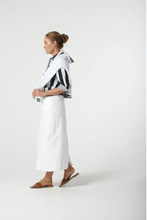Load image into Gallery viewer, Goondiwindi Cotton - ¾ Sleeve Thick Stripe Shirt - Navy Stripe Trim colour side shot
