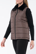 Load image into Gallery viewer, Jump - Houndstooth Puffer Vest - Camel / Black Right Side View 
