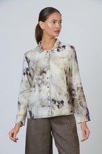 Load image into Gallery viewer, Naturals O&amp;J Button Down Top Emperador colour front shot
