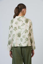 Load image into Gallery viewer, Naturals O&amp;J Button Down Top Patina Petals colour back shot
