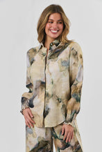 Load image into Gallery viewer, Naturals by O&amp;J Button-Through Top Marble colour front shot
