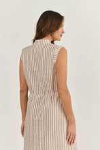 Load image into Gallery viewer, Naturals by O&amp;J Linen Dress Ginger Slice colour back shot
