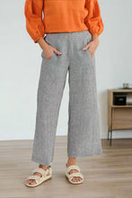 Load image into Gallery viewer, Naturals by O&amp;J Linen Pants Black Gauze colour front shot
